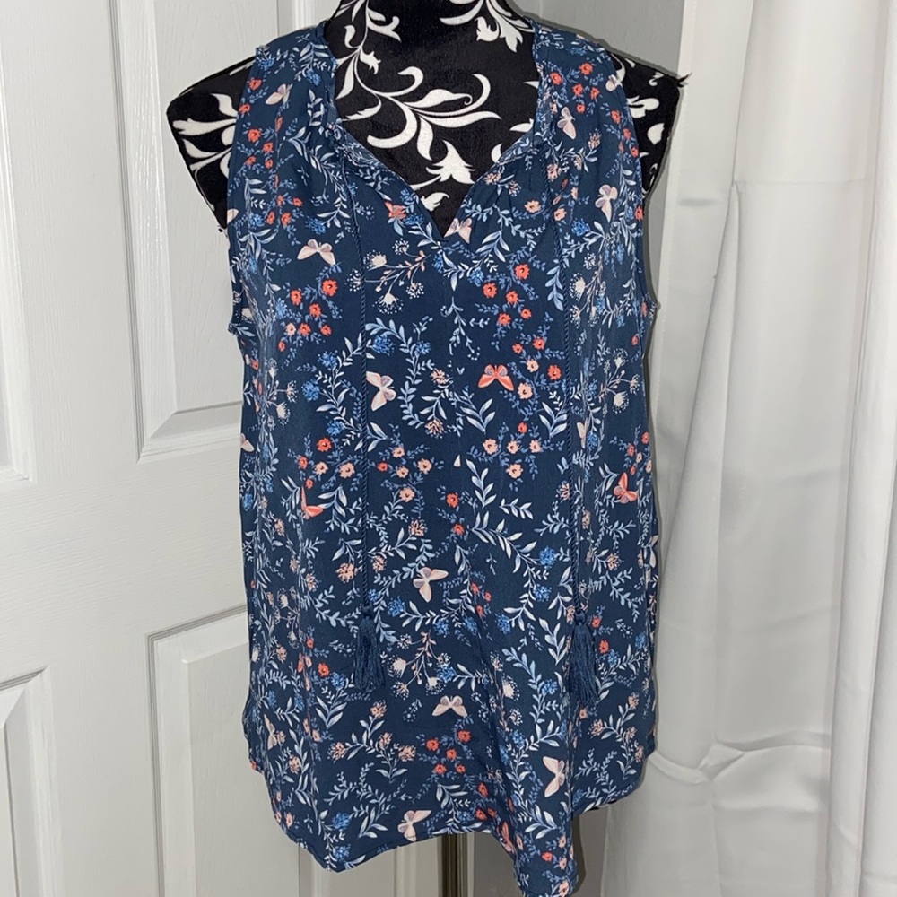 Gap split tie neck butterfly sleeveless tank
